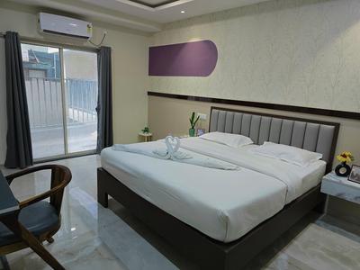 Bedroom Image of Colive Breda in Kharadi, Pune