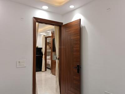 Bedroom Image of 900 Sq.ft 3 BHK Builder Floor for sale in Dwarka Mor New Delhi for Rs. 5000000