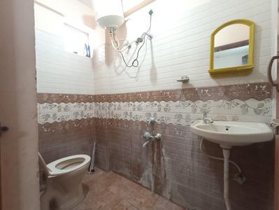 Bathroom Image of 550 Sq.ft 1 BHK Apartment / Flat for rent in Bommanahalli Bengaluru for Rs. 17000