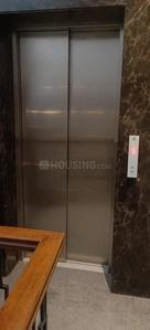 Bathroom Image of 4500 Sq.ft 4 BHK Builder Floor for rent in Greater Kailash New Delhi for Rs. 550000