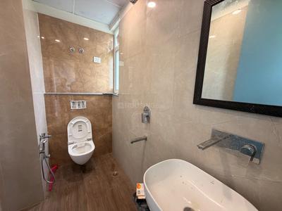 Bathroom Image of 1100 Sq.ft 3 BHK Builder Floor for rent in DDA Akshardham Apartments, Sector 19 Dwarka New Delhi for Rs. 36000