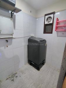 Bathroom Image of 450 Sq.ft 1 BHK Apartment / Flat for rent in Sector 73 Noida for Rs. 24000
