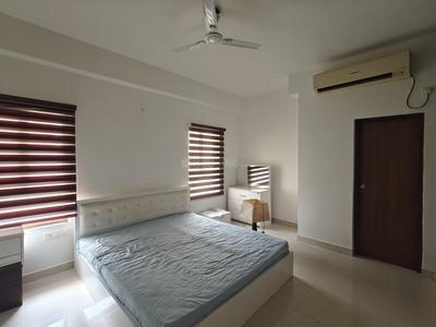 Bedroom Image of 3250 Sq.ft 4 BHK Apartment / Flat for sale in Vaishno Devi Circle Ahmedabad for Rs. 30000000