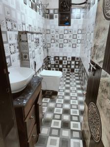 Bathroom Image of 700 Sq.ft 1 BHK Independent House for rent in Sector 104 Gurgaon for Rs. 18000