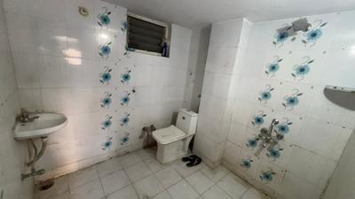 Bathroom Image of 550 Sq.ft 1 RK Independent House for rent in Vishnu Puri Colony Indore for Rs. 8500