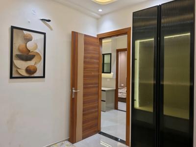 Bedroom Image of 1300 Sq.ft 4 BHK Apartment / Flat for sale in Sector 15 Dwarka New Delhi for Rs. 13500000