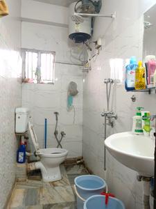 Common Bathroom One Image of 1250 Sq.ft 4 BHK Apartment / Flat for sale in Khidirpur Kolkata for Rs. 17000000