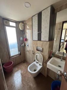 Bathroom Image of 550 Sq.ft 1 BHK Apartment / Flat for sale in Lodha Amara, Kolshet Thane for Rs. 7399999