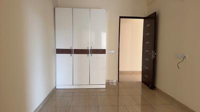 Bedroom Image of 1700 Sq.ft 3 BHK Apartment / Flat for rent in Gaurs Sports Wood, Sector 79 Noida for Rs. 40000