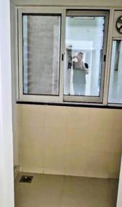 Bathroom Image of 850 Sq.ft 2 BHK Apartment / Flat for rent in K Raheja Sterling, Kondhwa Pune for Rs. 30000