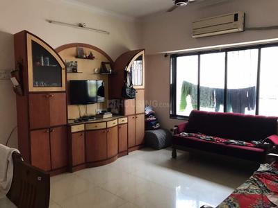 Bedroom Image of 700 Sq.ft 2 BHK Apartment / Flat for rent in Vile Parle East Mumbai for Rs. 95000