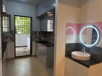 Kitchen Image of 2500 Sq.ft 3 BHK Apartment / Flat for rent in Halasuru Bengaluru for Rs. 125000