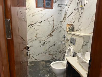 Bathroom Image of 1000 Sq.ft 3 BHK Builder Floor for sale in Janakpuri New Delhi for Rs. 13500000