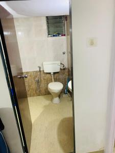 Bathroom Image of 480 Sq.ft 1 BHK Apartment / Flat for sale in Bindra Complex, Andheri East Mumbai for Rs. 10800000