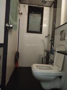 Bathroom Image of 750 Sq.ft 2 BHK Apartment / Flat for rent in Dahisar West Mumbai for Rs. 52000