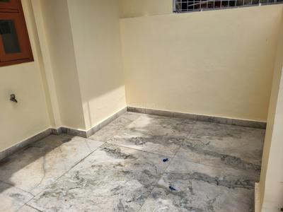 Balcony Image of 900 Sq.ft 2 BHK Apartment / Flat for rent in Vaishali Ghaziabad for Rs. 22000