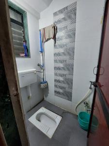 Bathroom Image of 850 Sq.ft 2 BHK Apartment / Flat for rent in Thane West Thane for Rs. 37000