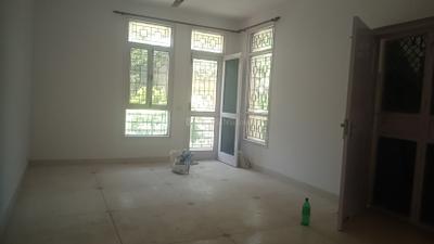 Living Room Image of 1680 Sq.ft 3 BHK Builder Floor for rent in Big Block South City 2, Sector 49 Gurgaon for Rs. 38000