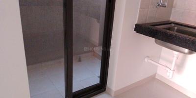 Kitchen Image of 800 Sq.ft 2 BHK Apartment / Flat for rent in Shapoorji Pallonji Joyville Sensorium, Maan Pune for Rs. 26000