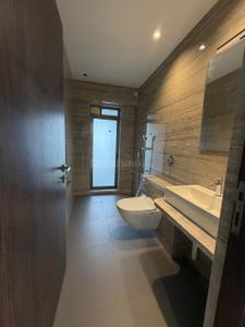 Image of 1000 Sq.ft 2 BHK Apartment / Flat for sale in Prabhadevi, Mumbai for Rs. 55000000