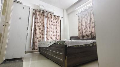 Bedroom Image of 788 Sq.ft 1 BHK Apartment / Flat for rent in Poddar Palm Greens, Makarba Ahmedabad for Rs. 22000