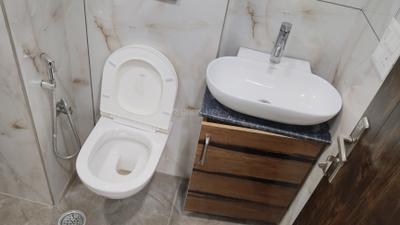 Image of 950 Sq.ft 2 BHK Builder Floor for rent in Sector 13 Dwarka, New Delhi for Rs. 38000