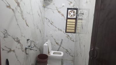 Bathroom Image of 850 Sq.ft 1 BHK Builder Floor for rent in Palam Vihar Extension Gurgaon for Rs. 13500