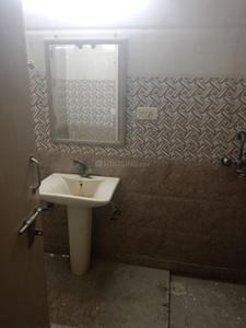 Bathroom Image of 2300 Sq.ft 3 BHK Independent House for rent in Sector 20 Noida for Rs. 38000