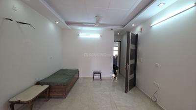 Living Room Image of 900 Sq.ft 3 BHK Builder Floor for rent in Pitampura New Delhi for Rs. 40000