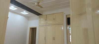 Bedroom Image of 1650 Sq.ft 3 BHK Builder Floor for rent in Sector 41 Noida for Rs. 37999