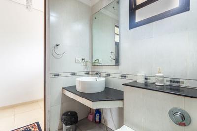 Bathroom Image of 1300 Sq.ft 2 BHK Duplex for sale in Arpora Goa for Rs. 14500000