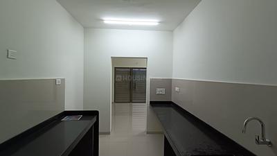 Kitchen Image of 800 Sq.ft 2 BHK Apartment / Flat for rent in Skyi Songbirds , Bhugaon Pune for Rs. 25000