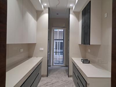 Kitchen Image of 1350 Sq.ft 3 BHK Builder Floor for rent in Paschim Vihar New Delhi for Rs. 60000