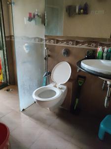 Common Bathroom Image of 1150 Sq.ft 2 BHK Apartment / Flat for sale in Zinnia, Powai Mumbai for Rs. 22500000