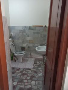 Bathroom Image of 2000 Sq.ft 2 BHK Builder Floor for rent in Indira Nagar Lucknow for Rs. 18000
