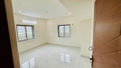 Bedroom Image of 950 Sq.ft 2 BHK Apartment / Flat for sale in Madhavaram Chennai for Rs. 6500000
