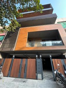 Image of 2430 Sq.ft 4 BHK Builder Floor for sale in Palm Ardee City 3, Sector 52, Gurgaon for Rs. 28500000