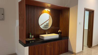 Bathroom Image of 4000 Sq.ft 6 BHK Independent House for sale in Padinharathara Malappuram for Rs. 12500000