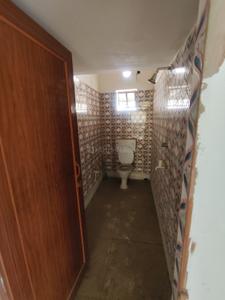Bathroom Image of 780 Sq.ft 2 BHK Apartment / Flat for sale in Airport Gate no. 1 Kolkata for Rs. 2500000