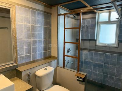 Bathroom Image of 2099 Sq.ft 3 BHK Apartment / Flat for sale in Prestige Neptunes Courtyard, Marine Drive Kochi for Rs. 28000000