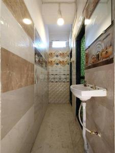Bathroom Image of 600 Sq.ft 1 BHK Builder Floor for rent in Airoli Navi Mumbai for Rs. 16000
