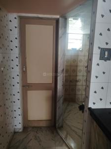 Bathroom Image of 900 Sq.ft 1 RK Independent House for rent in Nizampura Vadodara for Rs. 12000