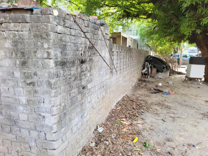 B Block, Sector 30 Main Image 1