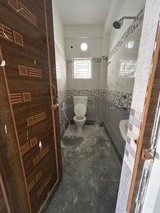 Bathroom Image of 700 Sq.ft 2 BHK Apartment / Flat for sale in Naktala Kolkata for Rs. 3200000