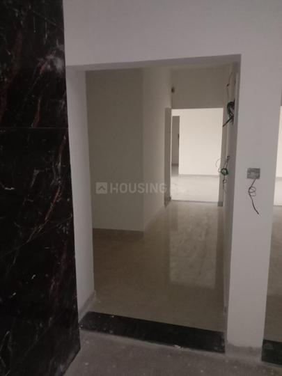 Tata Ariana Main Image 1