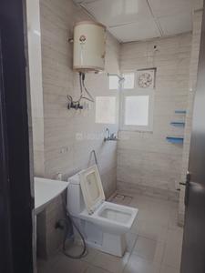 Bathroom Image of 485 Sq.ft 1 RK Apartment / Flat for rent in Ajnara Elements, Sector 137 Noida for Rs. 22500
