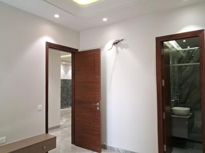 Bedroom Image of 1800 Sq.ft 3 BHK Builder Floor for sale in Paschim Vihar New Delhi for Rs. 35000000