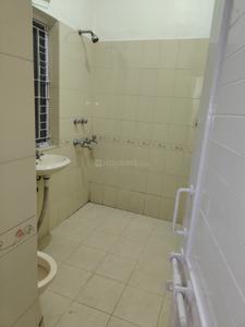 Bathroom Image of 750 Sq.ft 1 BHK Builder Floor for rent in DDA Flats Munirka, Munirka New Delhi for Rs. 31000