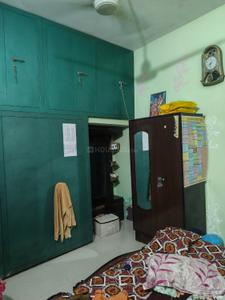 Bedroom Image of 1000 Sq.ft 2 BHK Builder Floor for rent in Rajajipuram Lucknow for Rs. 11000