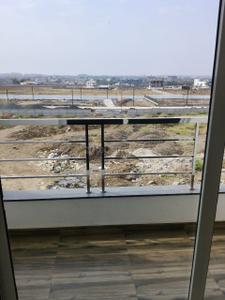Balcony Image of 900 Sq.ft 1 BHK Apartment / Flat for rent in DHL A Singapore Life City The Utopia 1, Gotal Pajri Nagpur for Rs. 15000